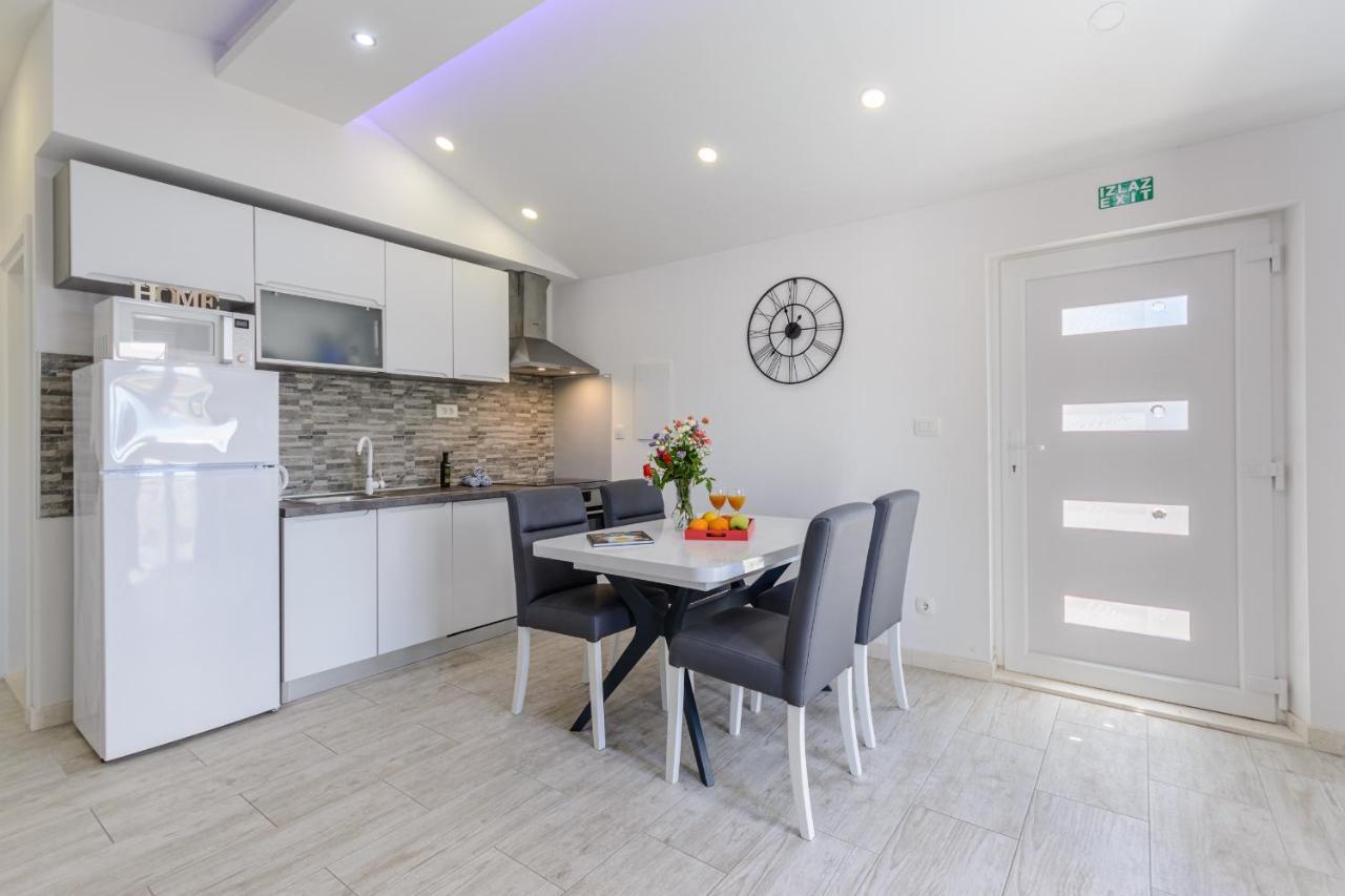 Apartment Darka 2 Сумартин Экстерьер фото